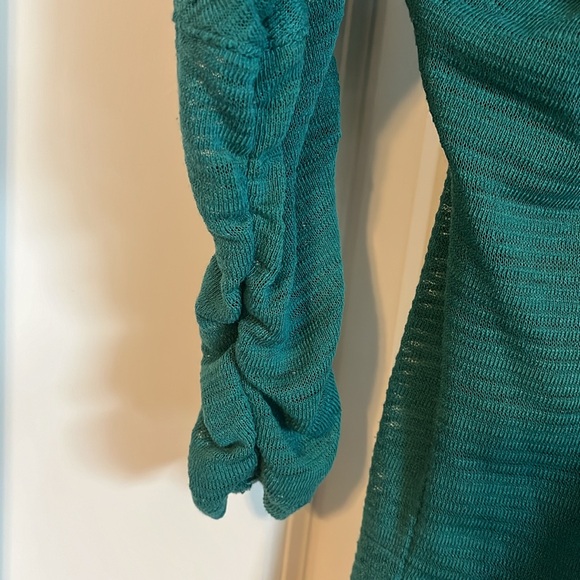Maurices green sweater with scrunchie sleeves - Picture 3 of 3